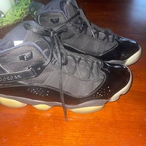 Mens size 9 Nike Air Jordan in used great condition